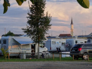 Stellplatz am Sportboothafen, Vilshofen (DE), August 2014